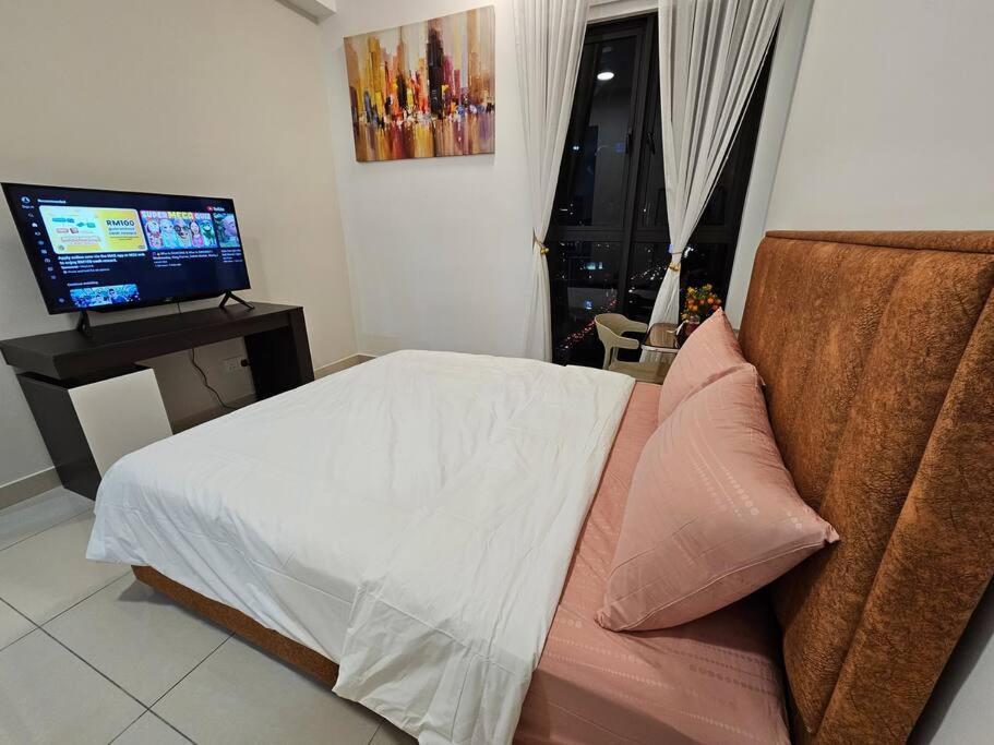 Pangsapuri Stunning Pool & The Studio- 1 Mrt Stop To Trx Kuala Lumpur